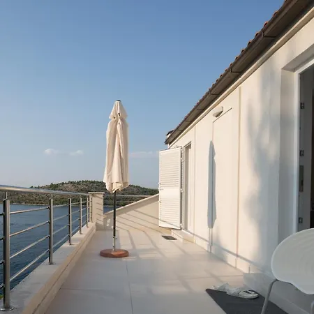 Vila Visnjic Grebastica Exterior photo